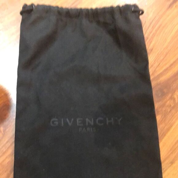 Givenchy Black woven dust bag. - Picture 1 of 6